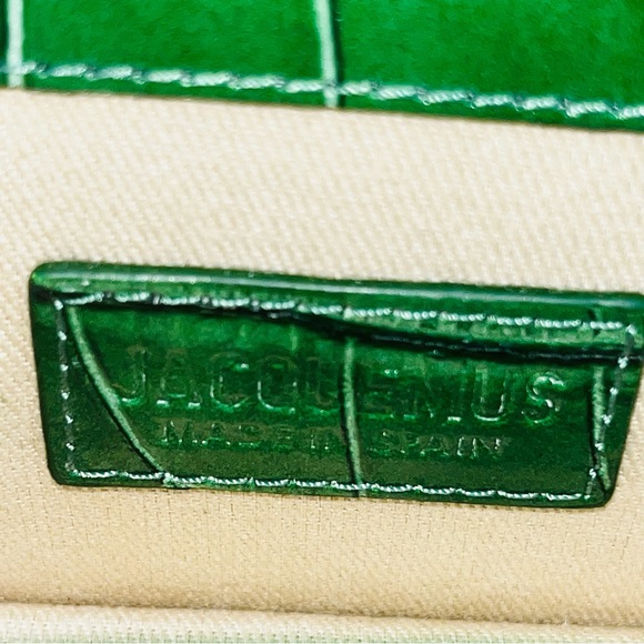 Jacquemus: Mini Croc Green Bag with Crossbody Strap - Picture 8 of 16